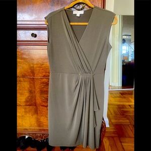 MICHAEL Michael Kors rich olive sleeveless dress size small. New condition.